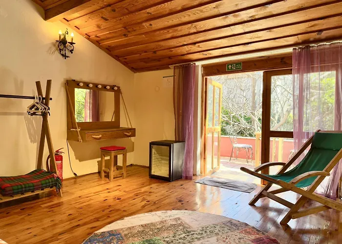 Old Town Cozy Villa In The Heart Of Antalya
